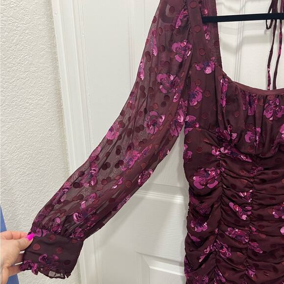 ASTR | Rosalee Floral Mini Dress Small Burgundy Ruched Long Sleeve Dark Romantic - Picture 6 of 16